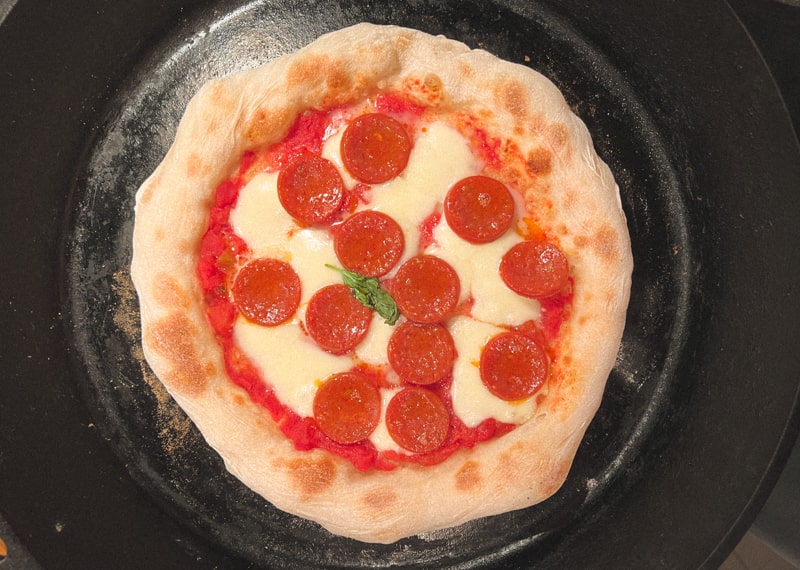 Neapolitan pizza in a skillet.
